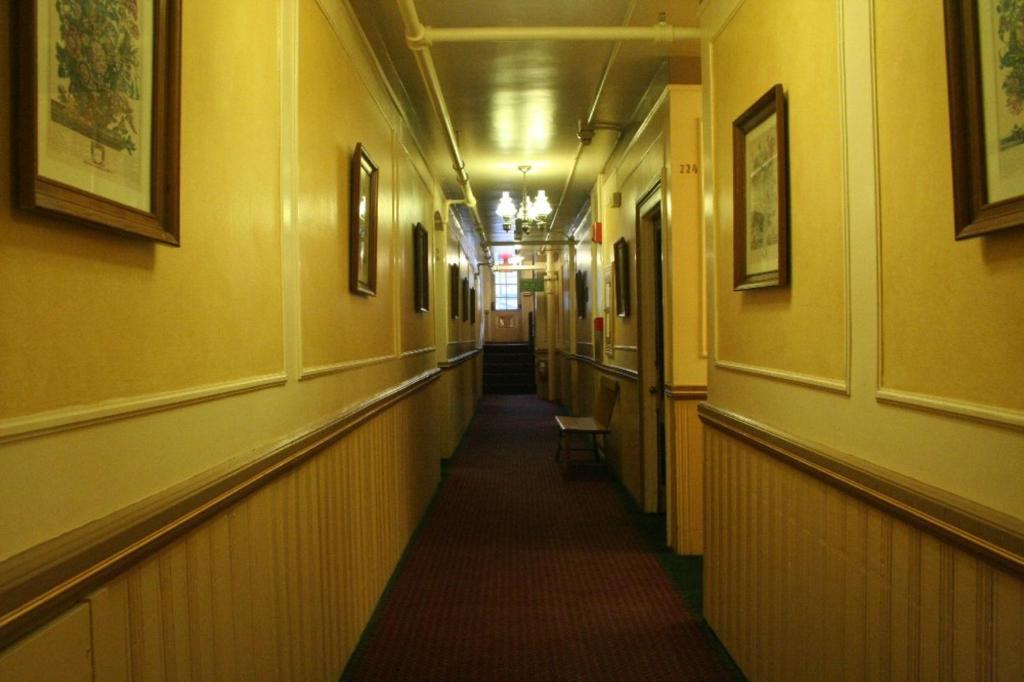 The Yankee Pedlar Inn Torrington 外观 照片
